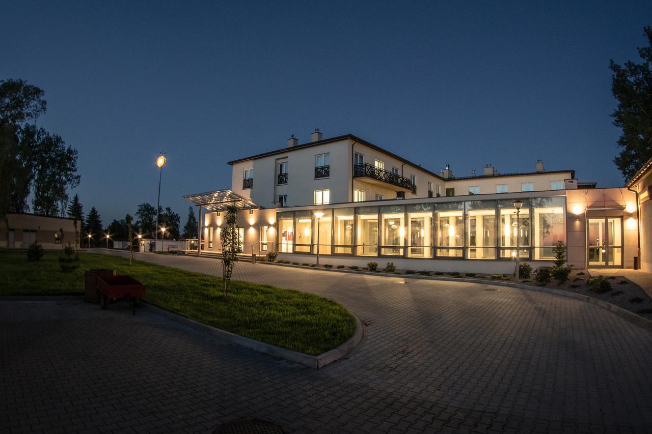 Hotel Radocza Park Business 외부 사진